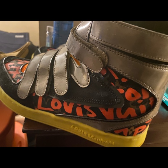 SHOES TO SEE !!!! - Picture 9 of 9